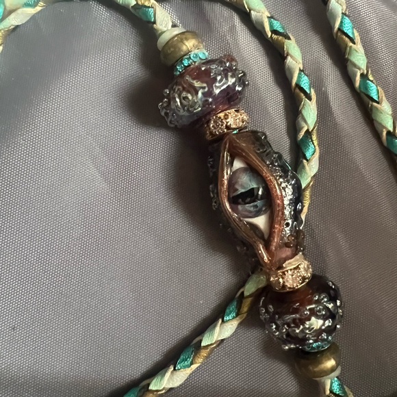Competition Handmade Beaded Kangaroo Leather Green and Gold Dog Lead - Picture 3 of 6